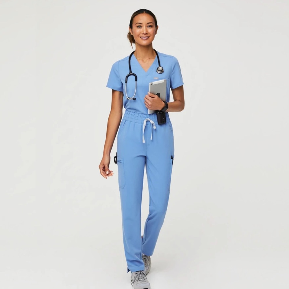 BRAND NEW FIGS Catarina top and Yola scrub pants